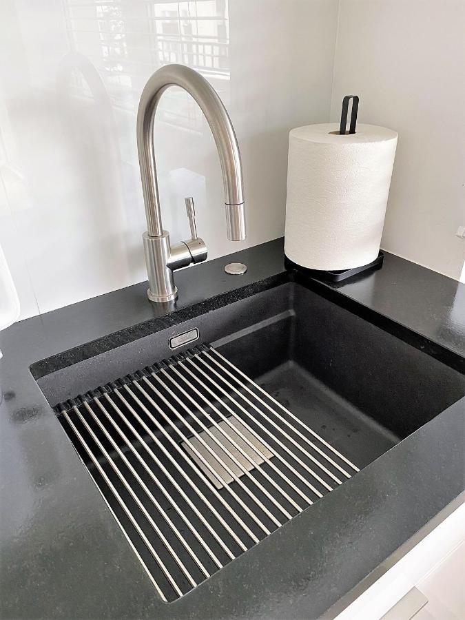 A Modern Apartment For 2 People クラクフ エクステリア 写真